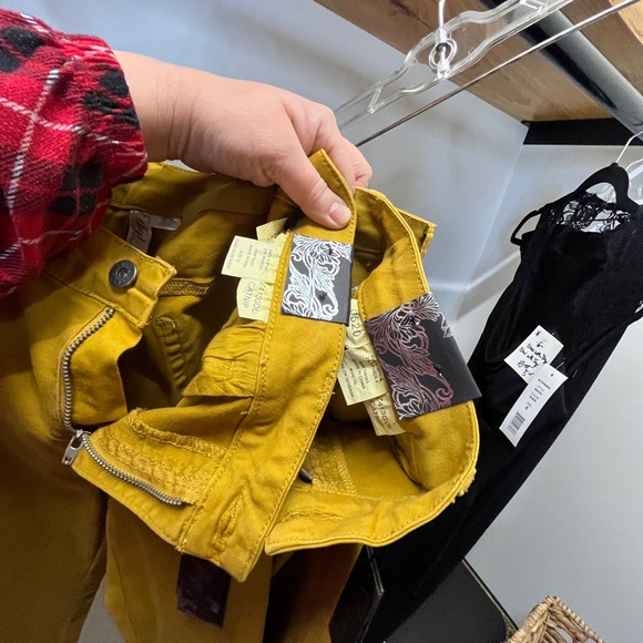 Women's Skinny Jeans in Mustard Yellow - Ethyl - Picture 16 of 16